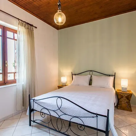 Feriehus Femina Pirgos Psilonerou